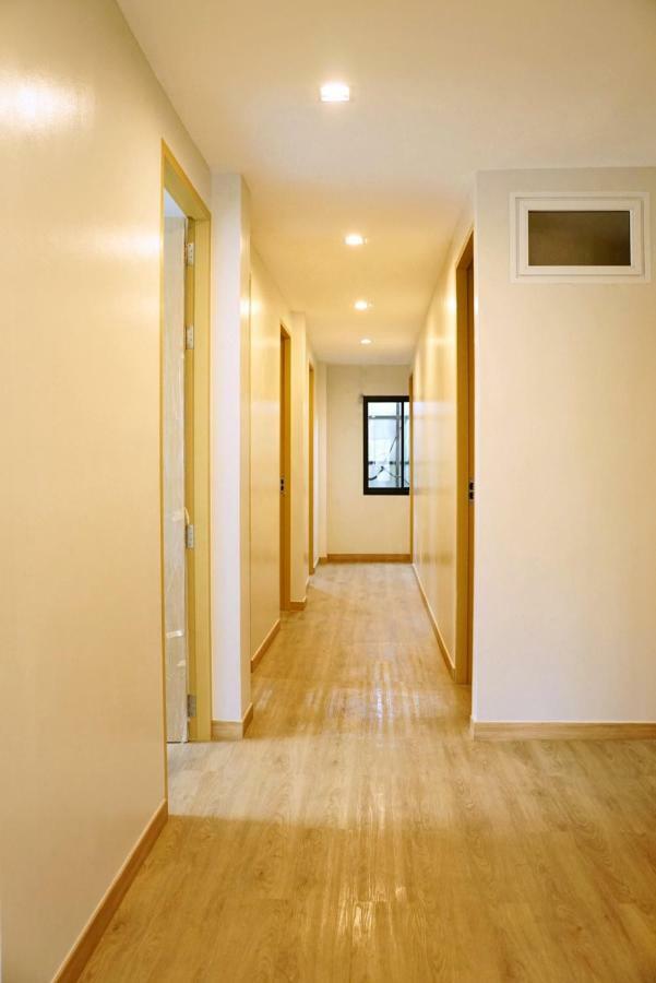 בנגקוק Yakthai Poshtel מראה חיצוני תמונה