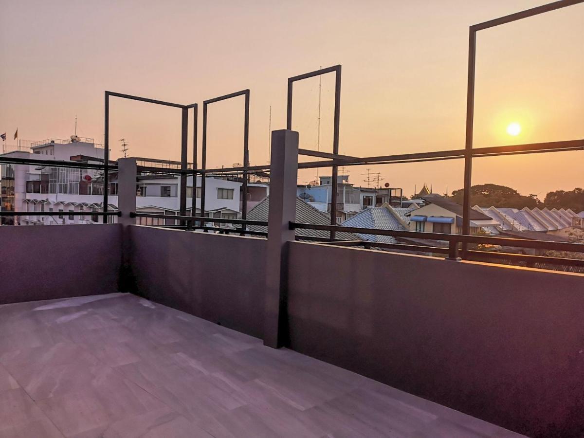 בנגקוק Yakthai Poshtel מראה חיצוני תמונה